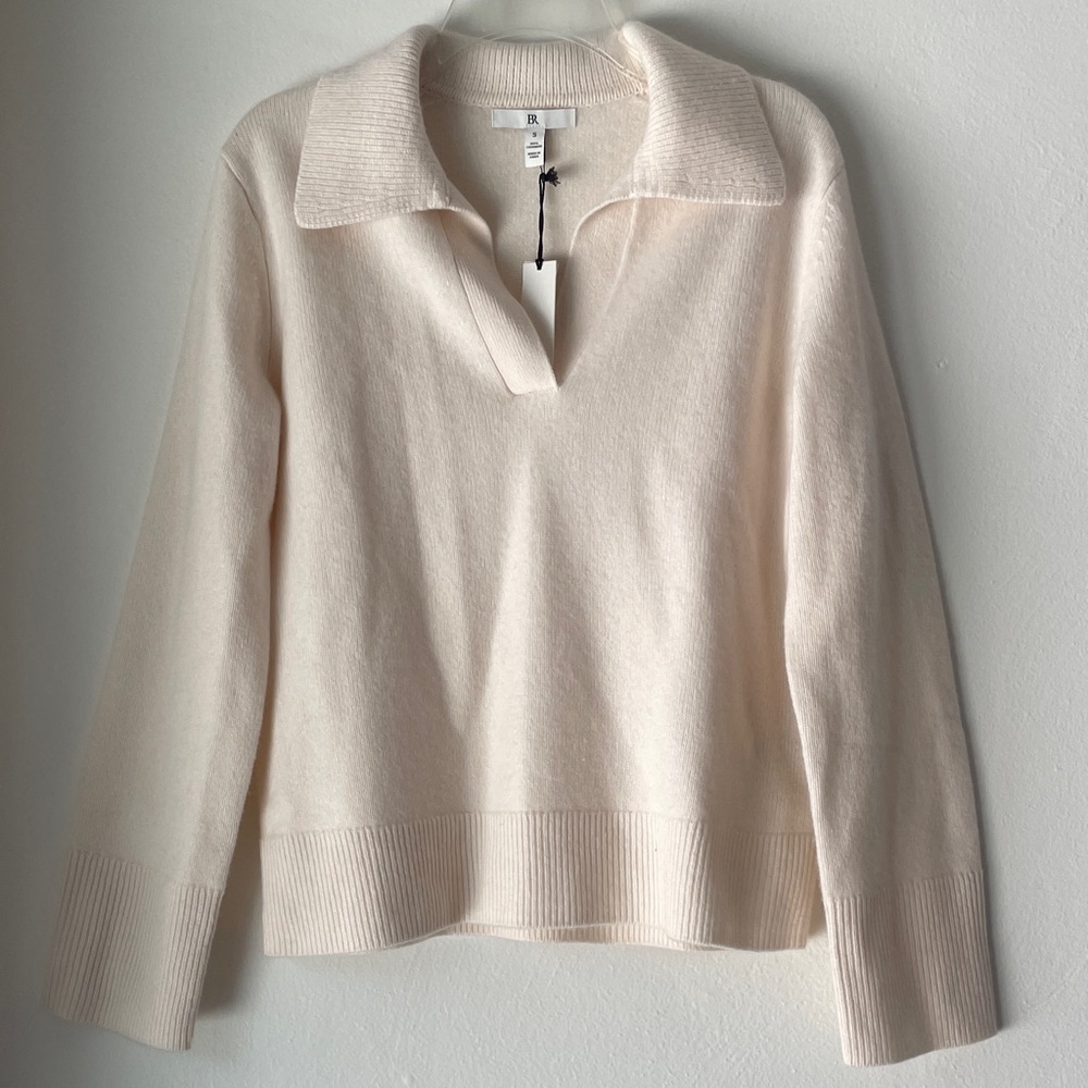 Banana Republic Cream V-Neck Cashmere Sweater